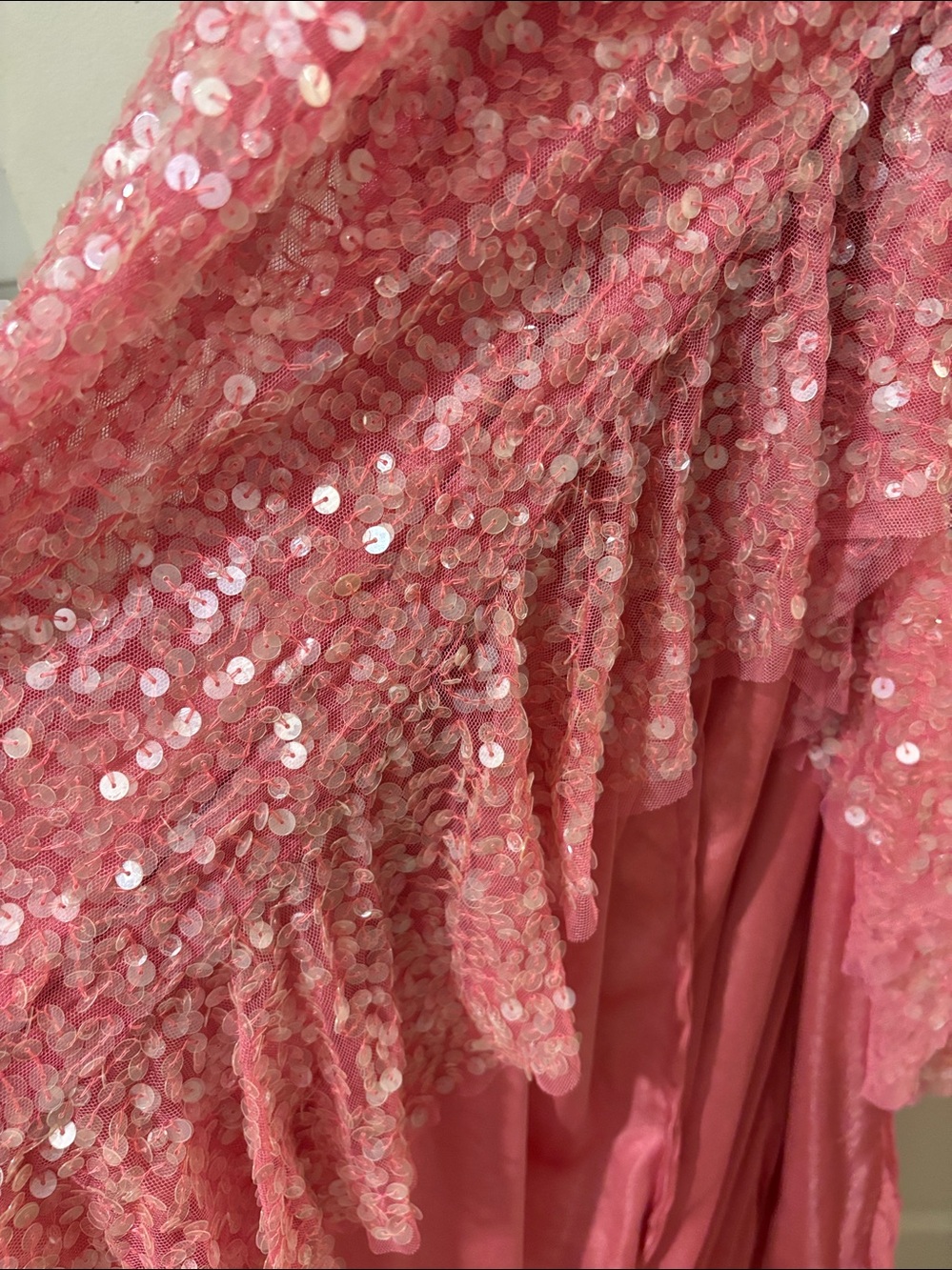 BRAND NEW Mac Duggal Sequined Pink Gown size 2. SOLD OUT SIZE $598 RETAIL - Picture 5 of 7